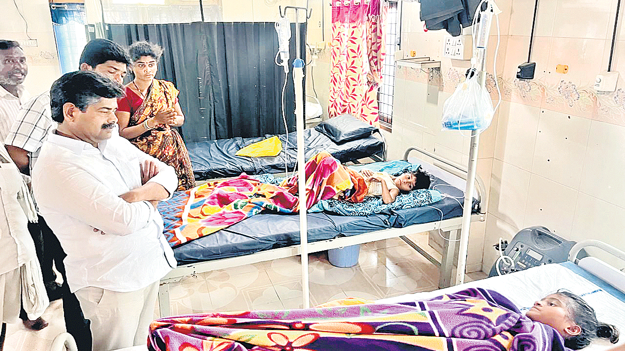 పేద కుటుంబానికి అండగా కేటీఆర్‌