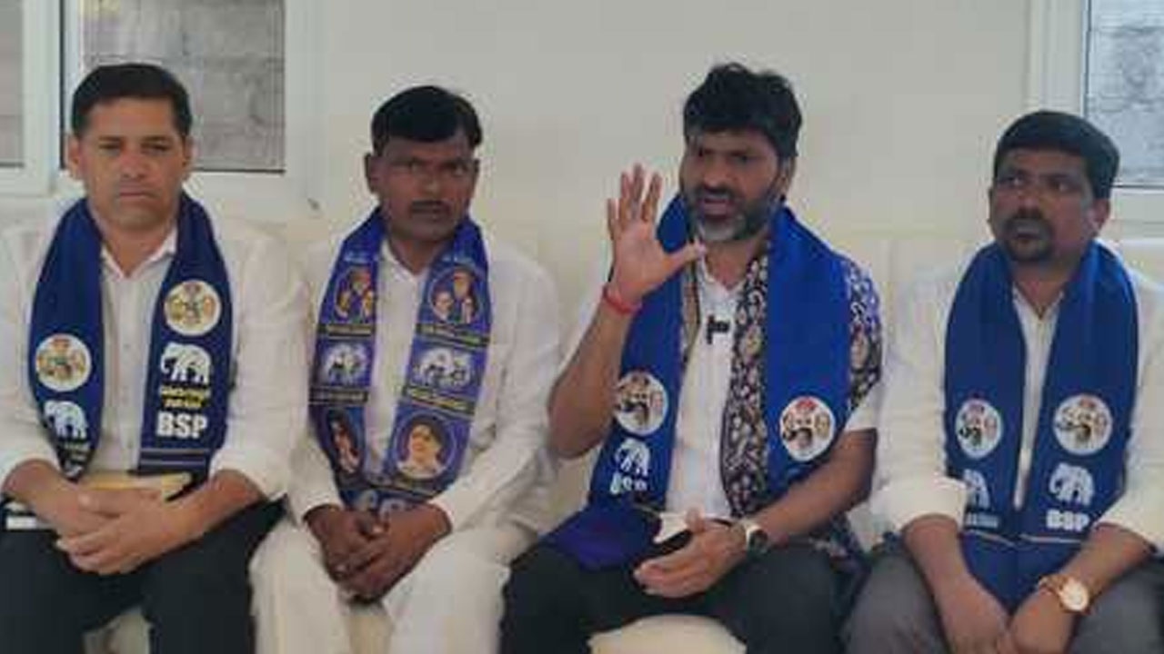 MLC Elections | సర్కార్ బడులు.. బడ్జెట్ స్కూళ్లను దెబ్బతీయడమే కాంగ్రెస్ ఉద్దేశమా?: ఎమ్మెల్సీ అభ్యర్థి ప్రసన్న హరికృష్ణ