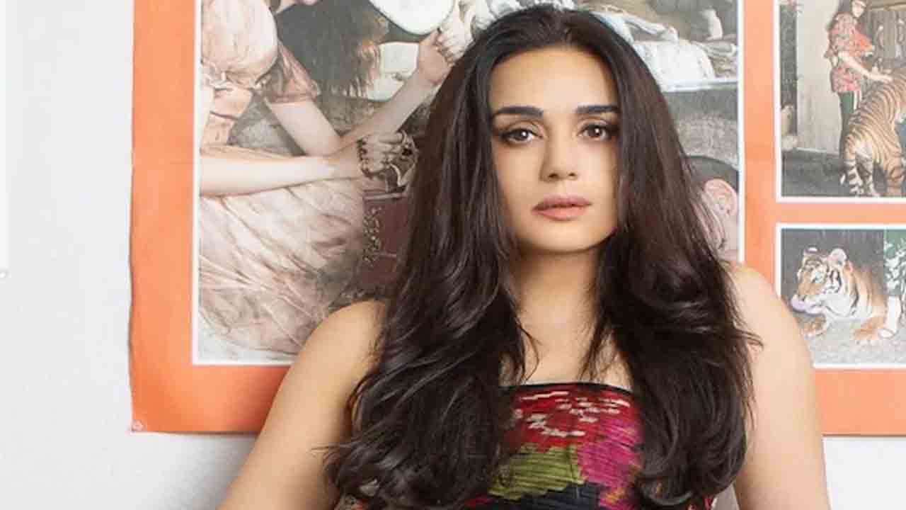 అసామాజిక మాధ్యమాలు!