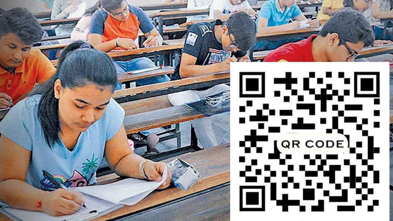 Inter Hall Tickets | ఇంటర్‌ హాల్‌టికెట్లపై క్యూఆర్‌కోడ్‌.. దారితప్పడం, అడ్రస్‌ తెలియకపోవడం ఉండదిక