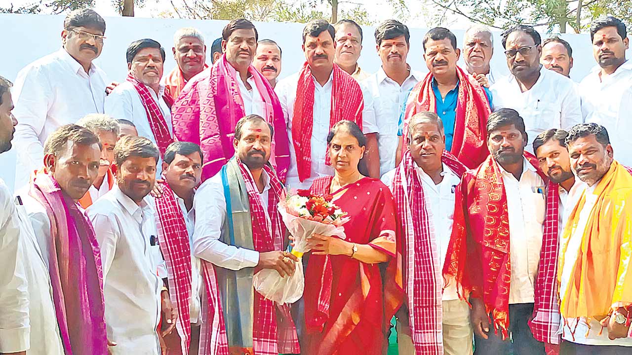 స్థానిక ఎన్నికలకు సిద్ధం కండి