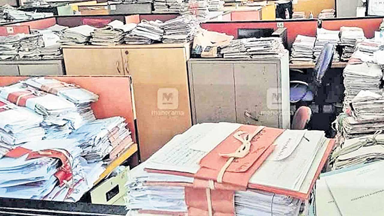 సమస్యలు పుట్టలుగా.. ఫెళ్లు కుప్పలుగా..