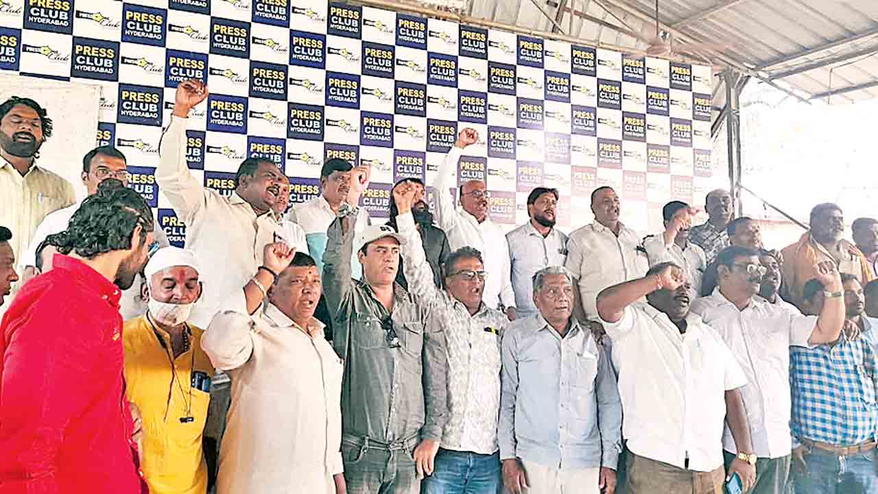 ఎన్నికల బిల్లులు చెల్లించకుంటే పనులన్నీ నిలిపేస్తాం