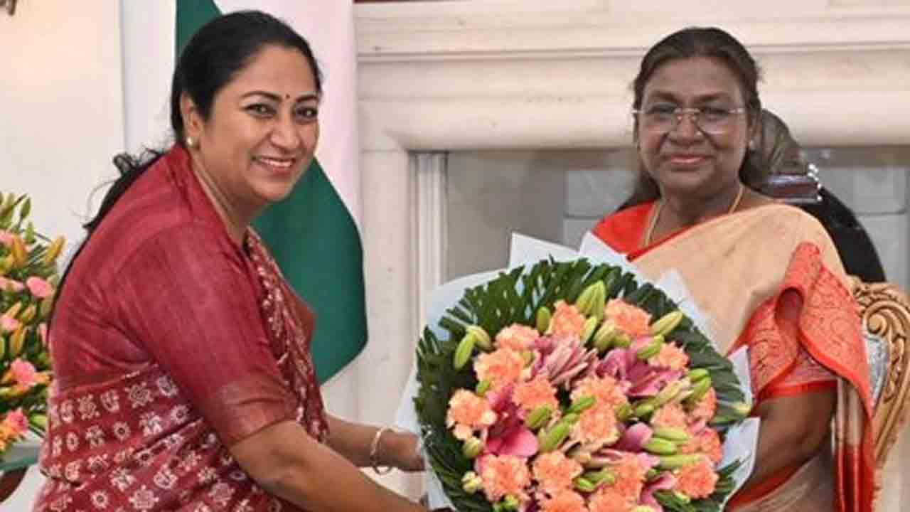 Rekha Gupta | రాష్ట్రపతి, ఉపరాష్ట్రపతిని కలిసిన ఢిల్లీ సీఎం రేఖా గుప్తా