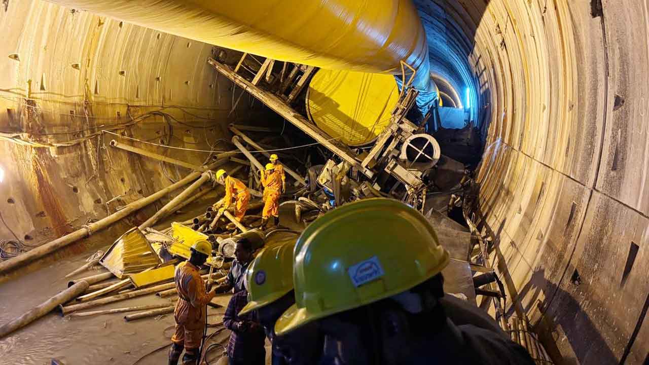 కదిలిన సర్కారు