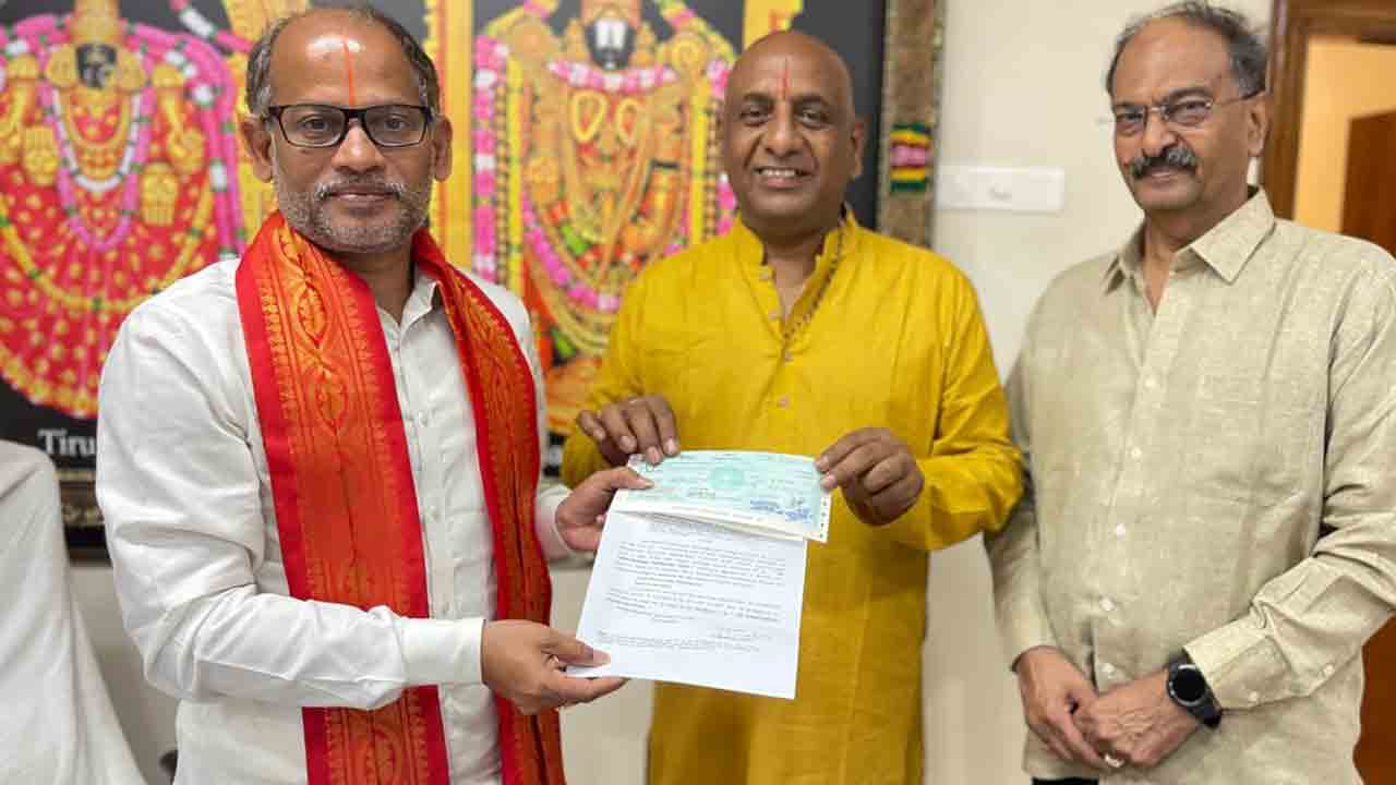 ఎస్వీ ప్రాణదానం ట్రస్ట్‌కు రూ.10 లక్షలు విరాళం