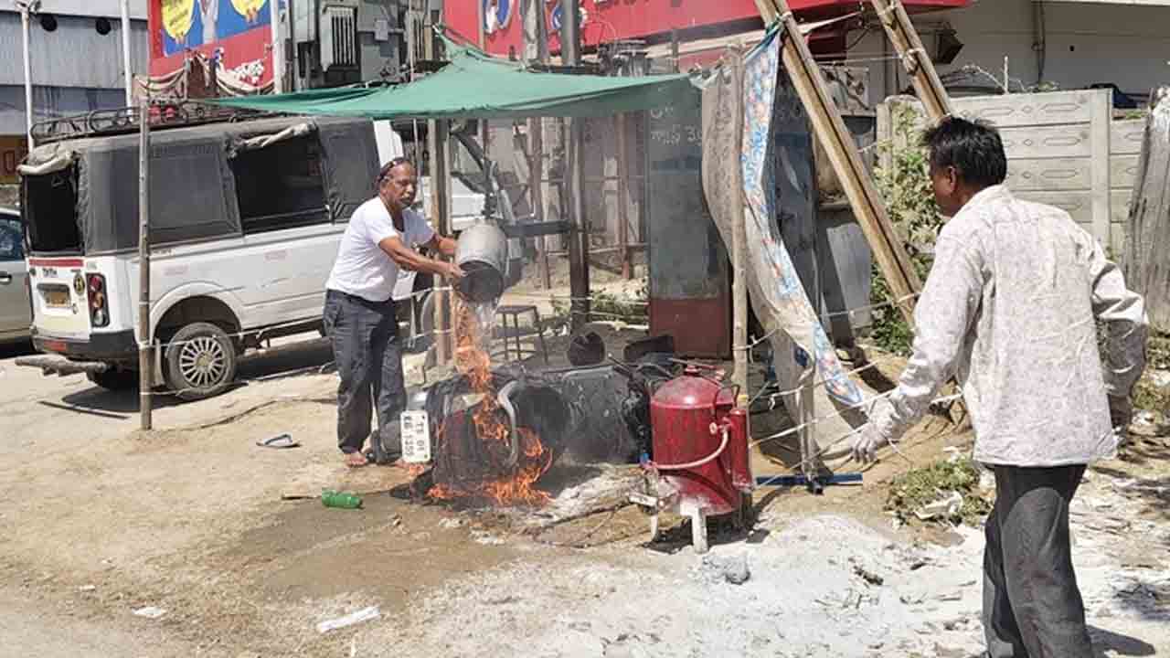 Fire Incident | నస్పూర్లో గ్యాస్ వెల్డింగ్ చేస్తుండగా స్కూటీ దగ్ధం