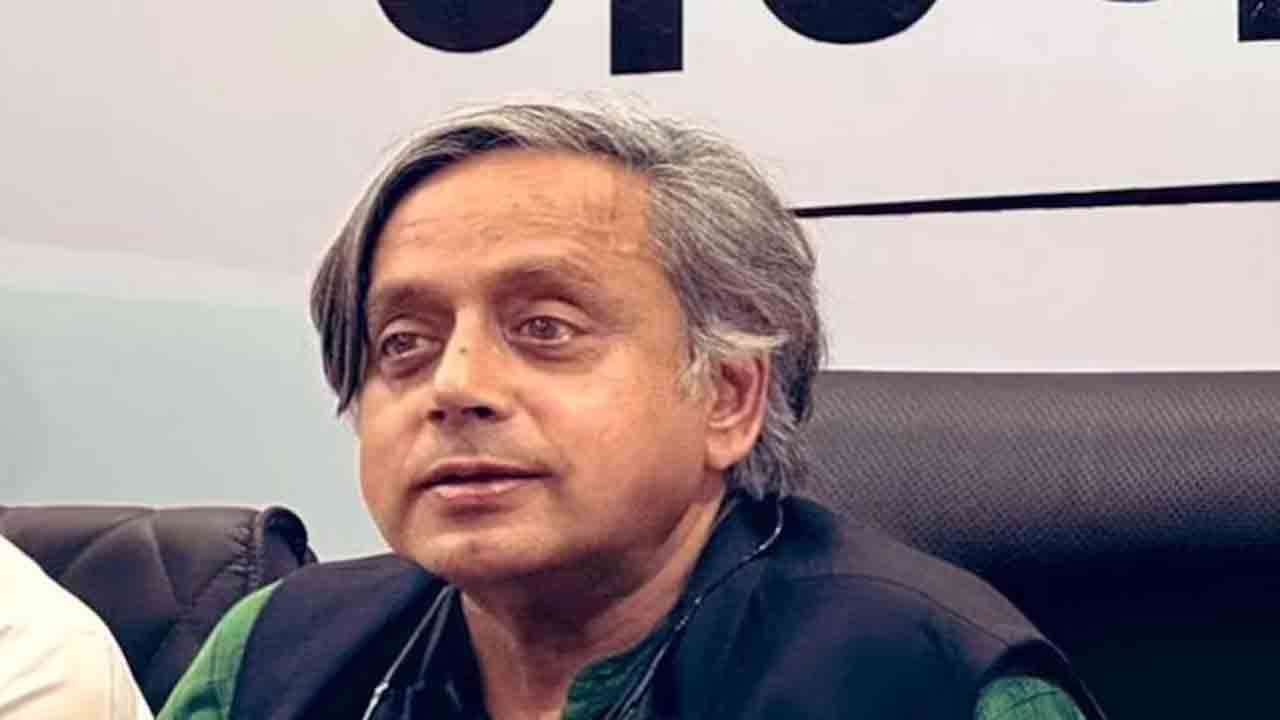 Shashi Tharoor | ట్రంప్‌ ఒత్తిడికి భారత ప్రభుత్వం తలొగ్గద్దు : శశిథరూర్‌