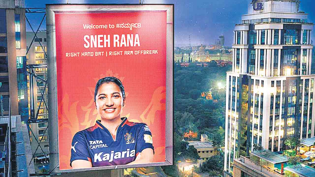 శ్రేయాంక స్థానంలో స్నేహ్‌రానా