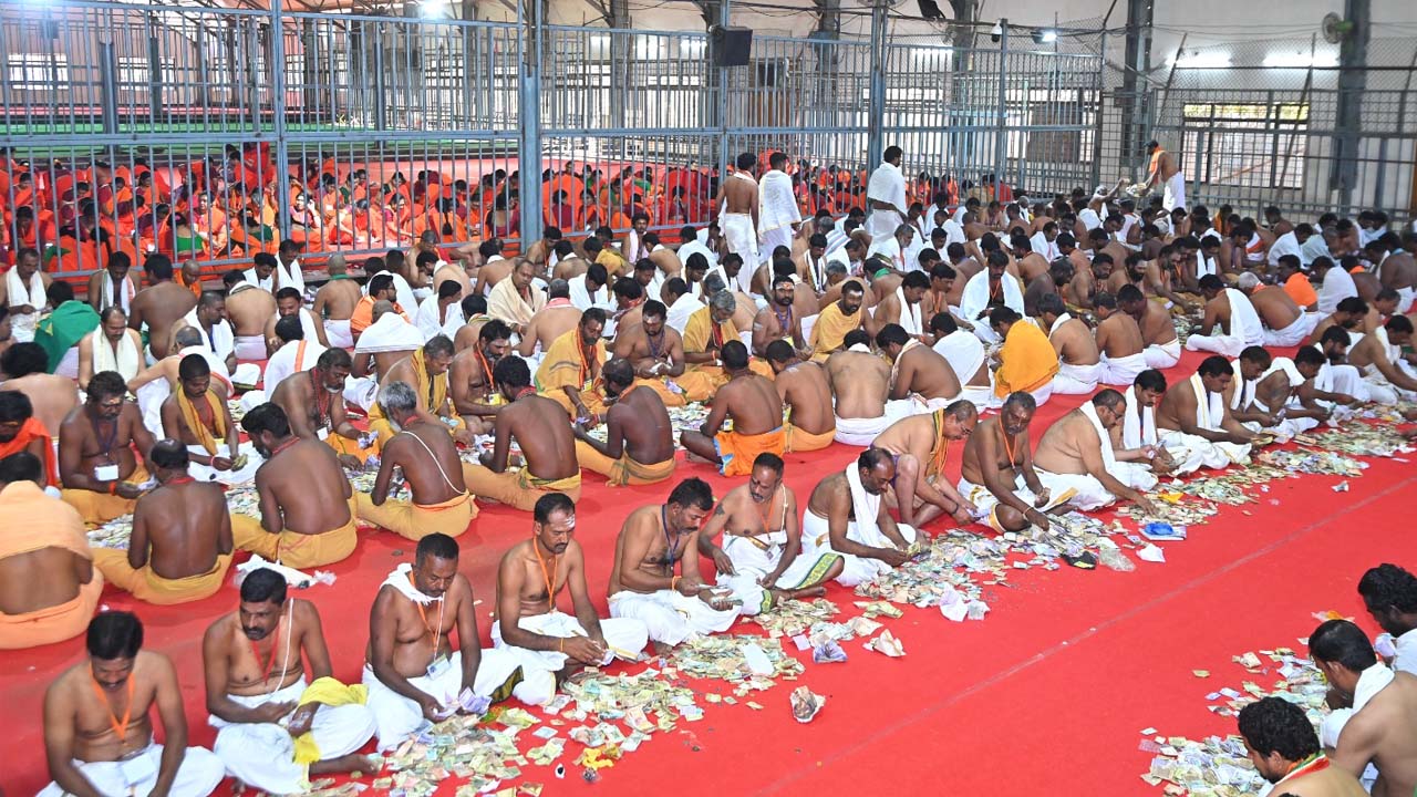 Srisailam Temple | శ్రీశైలం మల్లన్న హుండీ ఆదాయం రూ.2.18కోట్లు..