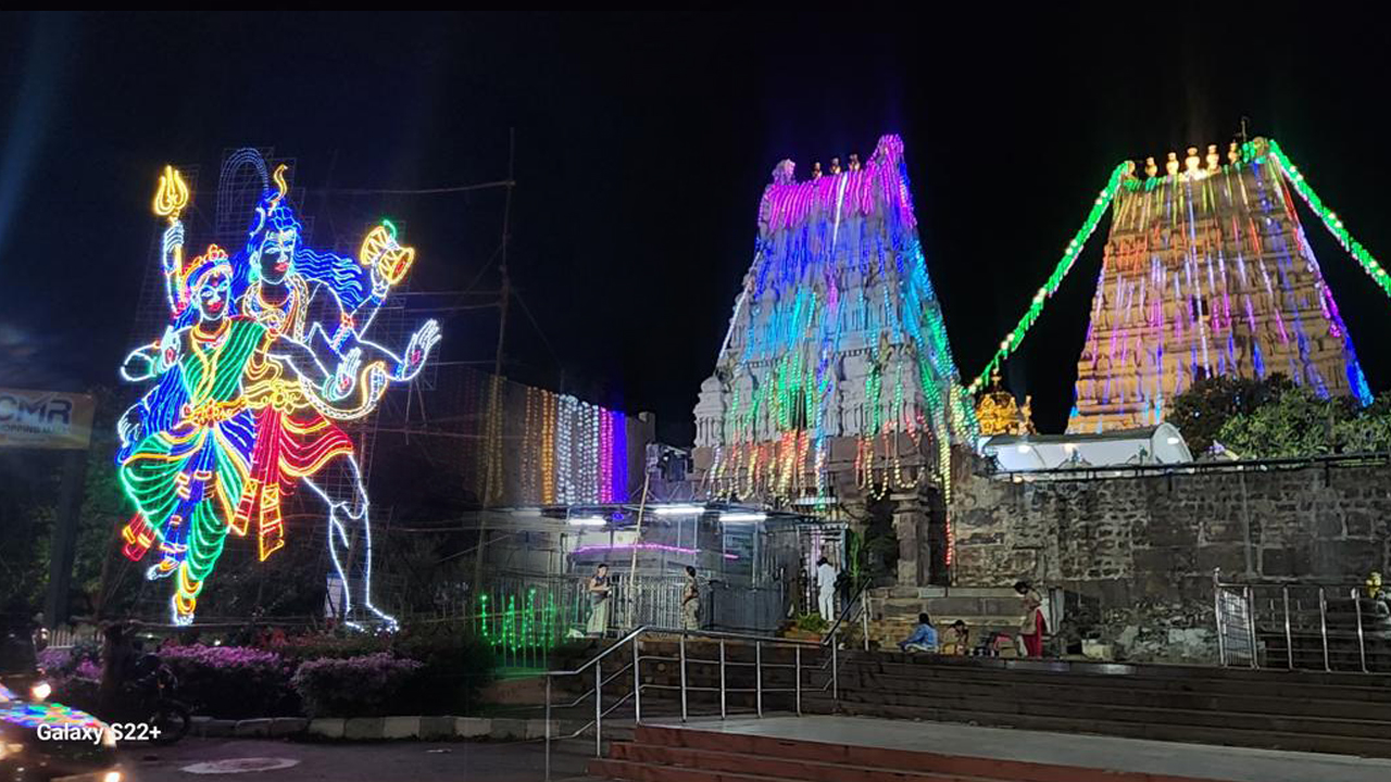 Srisailam Temple | శ్రీశైలం : మహా శివరాత్రి బ్రహ్మోత్సవాలకు శ్రీశైల క్షేత్రం ముస్తాబైంది. ఈ నెల 19 నుంచి మార్చి ఒకటో తేదీ వరకు ఉత్సవాలు వైభవంగా జరుగనున్నాయి. 