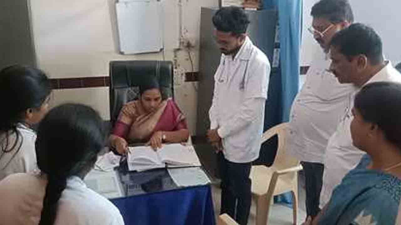 Sub Collector Kiranmayi | వైద్యులు అందుబాటులో ఉంటూ రోగులకు మెరుగైన వైద్య సేవలు అందించాలి : సబ్ కలెక్టర్ కిరణ్మయి