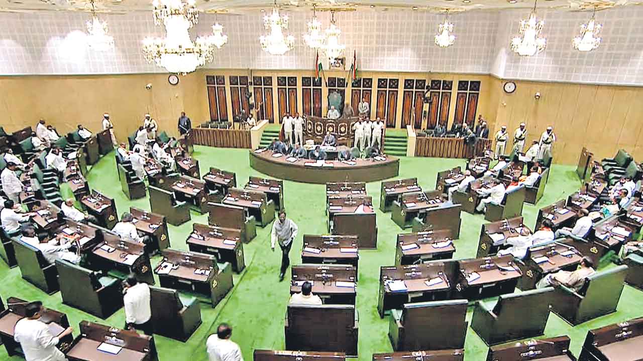 Telangana | మూడు గ్రూపులుగా ఎస్సీల వర్గీకరణ.. క్రీమీలేయర్‌కు ప్రభుత్వం నో