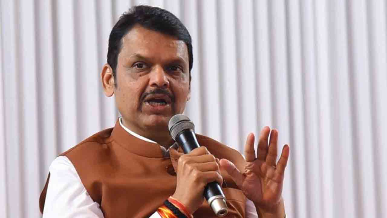 Threat Message | మహారాష్ట్ర సీఎం ఫడ్నవీస్‌కు బెదిరింపులు.. పాకిస్థాన్ నంబర్‌ నుంచి మెసేజ్‌