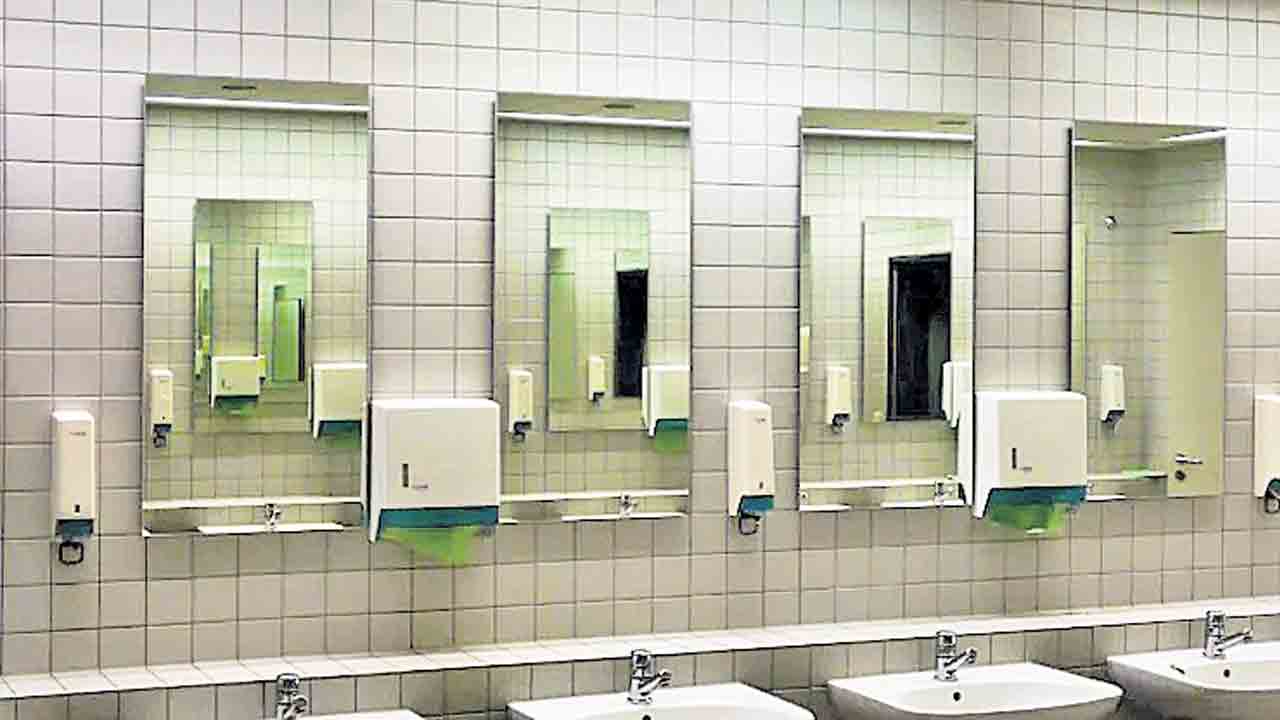 Toilet Break | బ్రేక్‌ 2 నిమిషాలే.. టాయిలెట్‌ వాడకంపై ఉద్యోగులకు టైమ్‌ స్లాట్లు