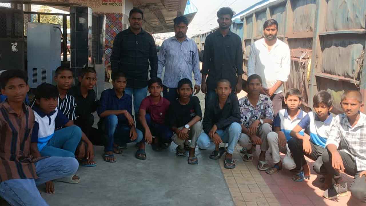 Peddapalli | ఆల్ ఇండియా ఇంటర్ డిస్ట్రిక్ట్ సబ్ జూనియర్ హ్యాండ్ బాల్ పోటీలకు పెద్దపల్లి జిల్లా జట్టు