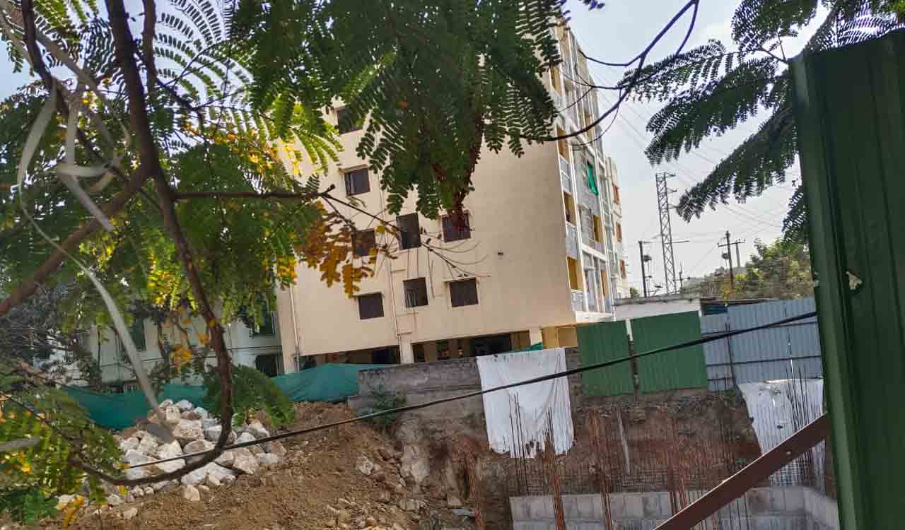 Cellar | ప్రమాదకరంగా మారిన సెల్లార్ల తవ్వకాన్ని నిలిపేసేందుకు చర్యలు తీసుకోవాలి.. బీఆర్‌ఎస్‌ నేత : మిద్దెల మల్లారెడ్డి