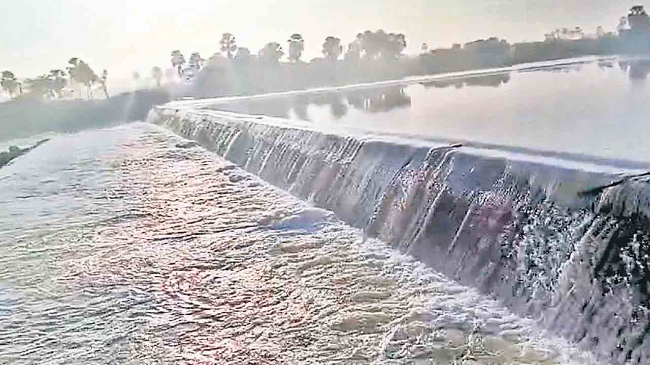 కరువు సీమలో గంగమ్మ పరవళ్లు