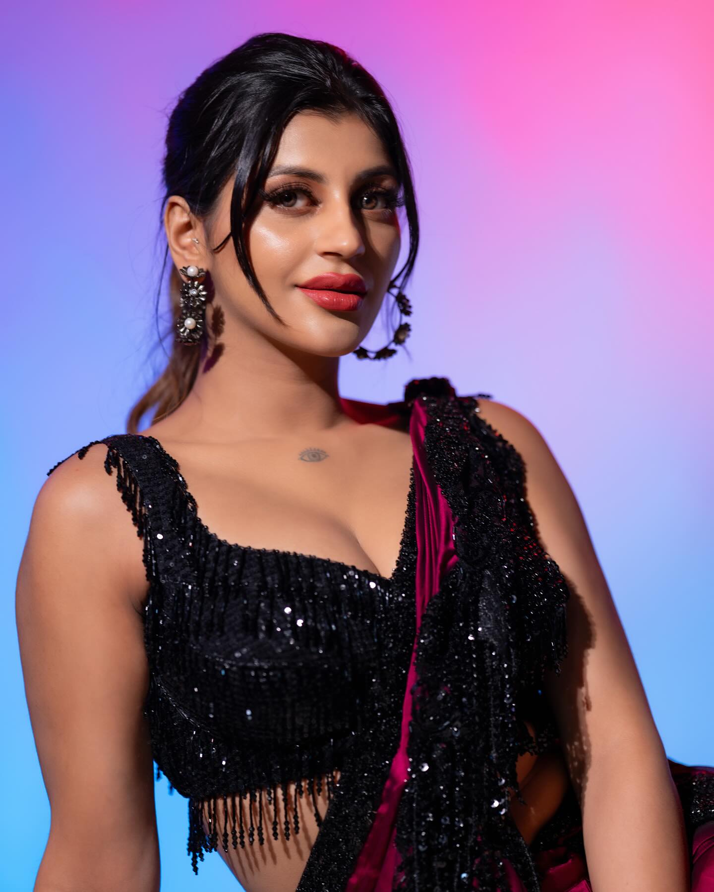 Yashika Aannand (26)