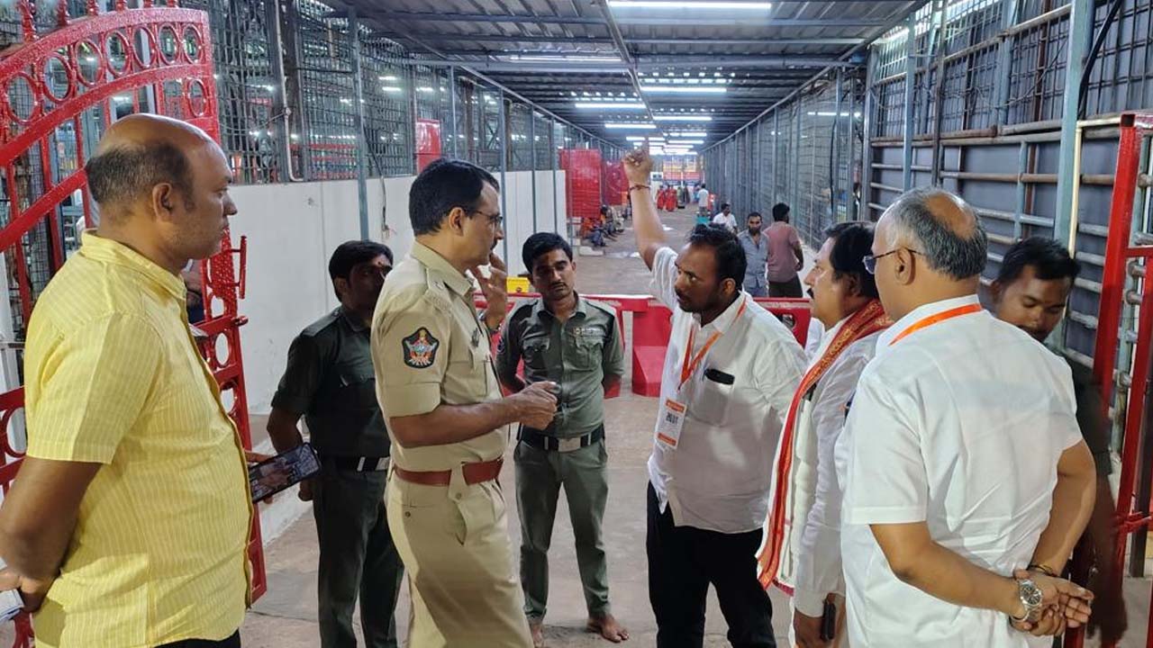 Srisailam | భక్తులు సమయపాలన పాటిస్తూ దర్శనం చేసుకోవాలి.. మల్లన్న భక్తులకు అడ్మిన్‌ ఏఎస్పీ యుగంధర్‌ సూచన