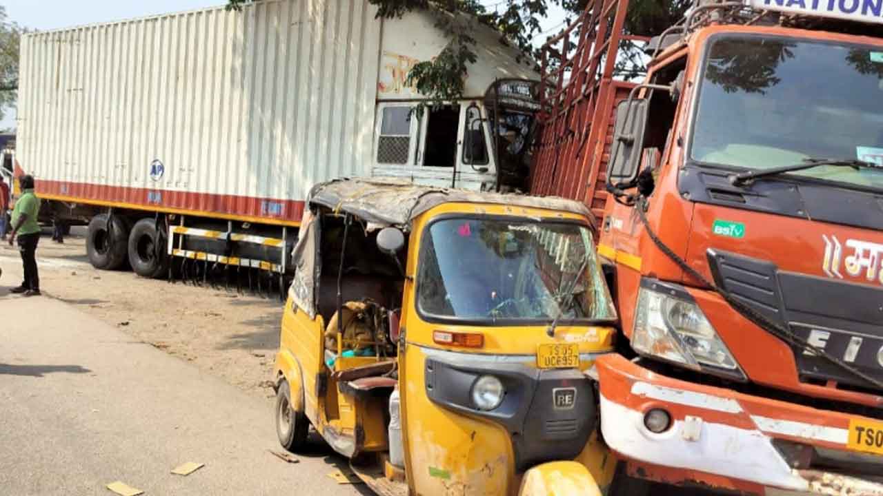 Road accident | మిర్యాలగూడలో కంటైనర్‌ భీబత్సం.. ఒకరు మృతి