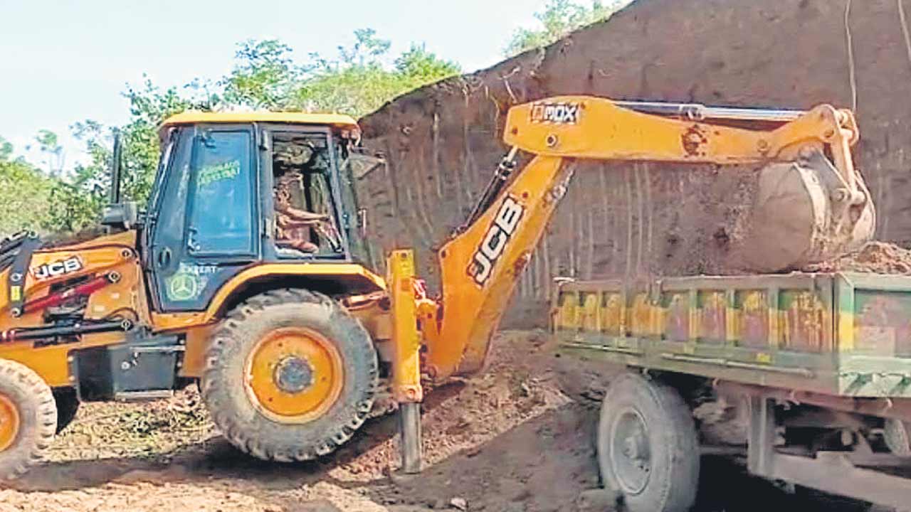 మట్టి గుట్టలు మాయం