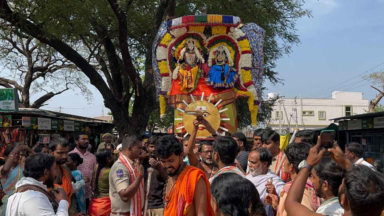 Ainavolu Mallanna Temple | ఐనవోలు మల్లన్న ఆలయంలో శివరాత్రి కల్యాణ బ్రహ్మోత్సవాలు ప్రారంభం