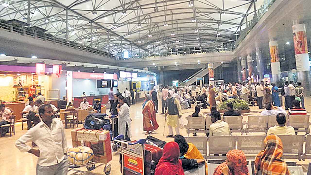 Air Passengers | దేశీయ విమాన ప్రయాణికులు హైజంప్‌.. జనవరిలో 1.46 కోట్ల మంది ప్రయాణం