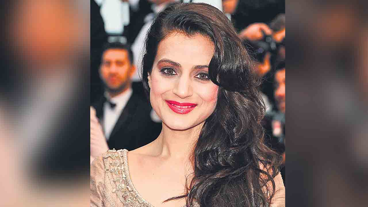 వెండితెరను ఏలండి