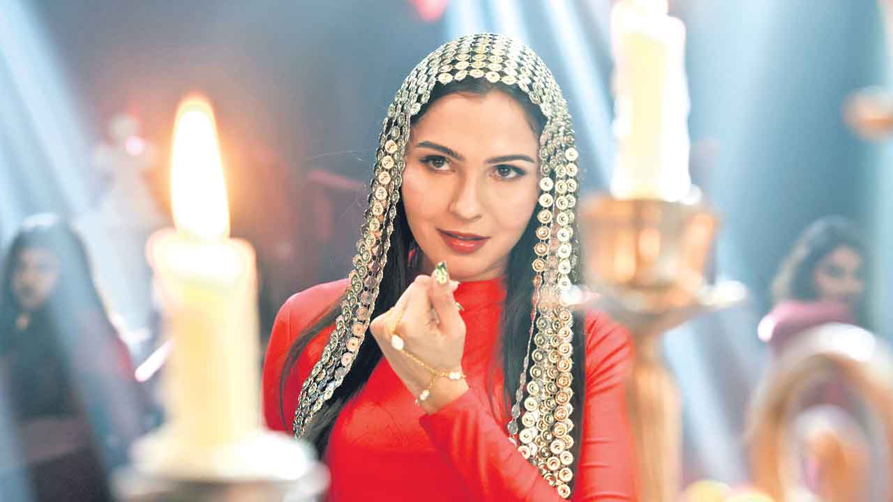 లెవెన్‌ స్వరాలు