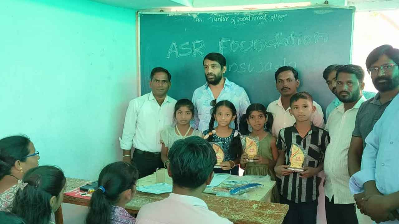 Banswada | విద్యార్థులు సమయాన్ని సద్వినియోగం చేసుకోవాలి