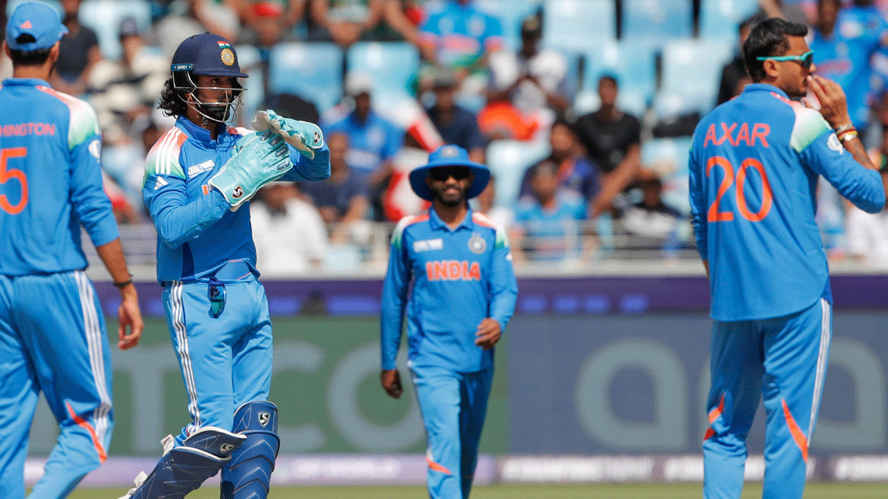 Axar Patel: అక్ష‌ర్ ప‌టేల్ హ్యాట్రిక్ మిస్‌.. క్యాచ్ వ‌దిలేసిన రోహిత్ శ‌ర్మ‌.. వీడియో