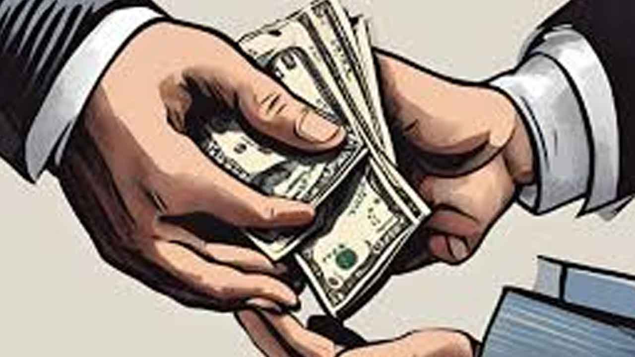 ఏసీబీకి చిక్కిన ఫారెస్ట్ రేంజర్, బీట్ ఆఫీసర్