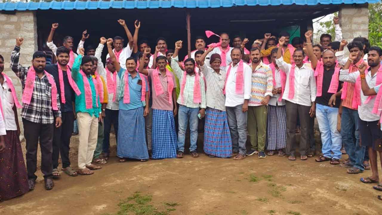 Six guarantees | ఆరు గ్యారంటీల పేరుతో కాంగ్రెస్‌ ప్రజలను మోసం చేసింది