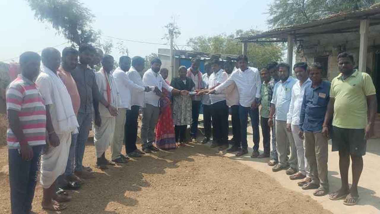 Karimnagar | పేదింటి ఆడబిడ్డ వివాహానికి కాంగ్రెస్ నాయకుల ఆర్థిక సహాయం