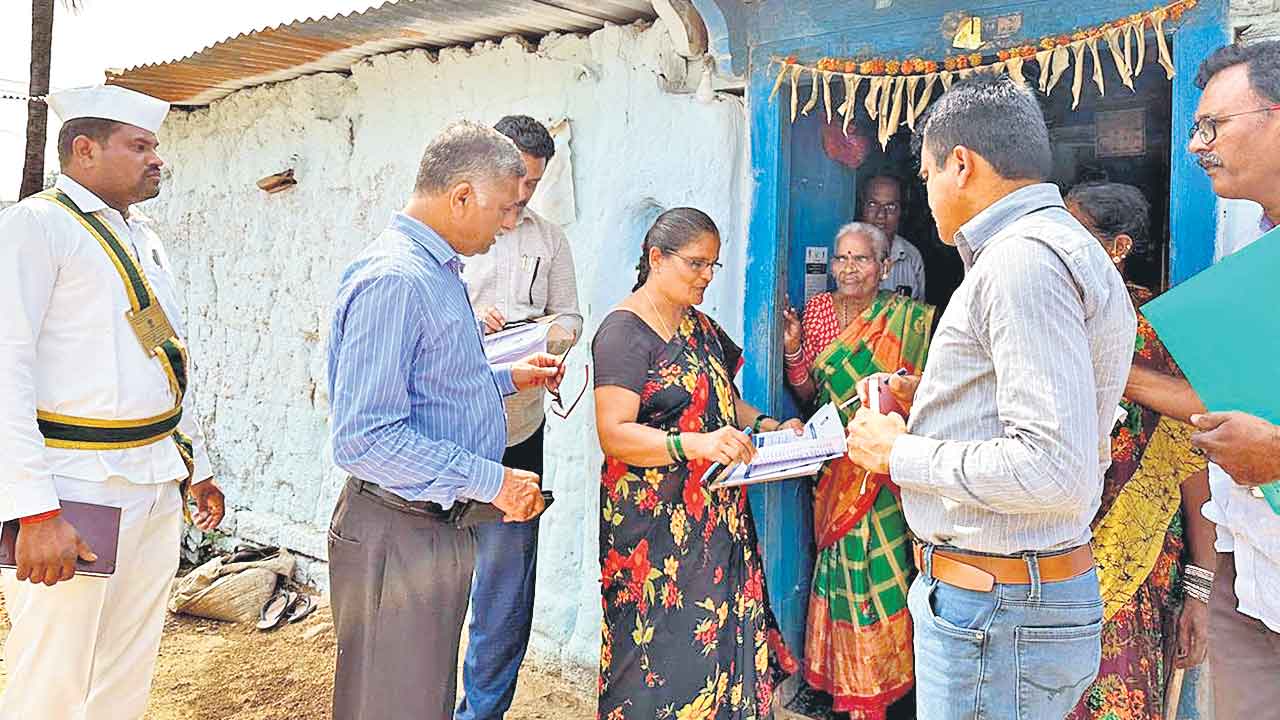 Caste Census | చేసిందే సర్వే.. చెప్పిందే లెక్క.. ప్రామాణికత లేకుండా సర్కార్‌ కులగణన!