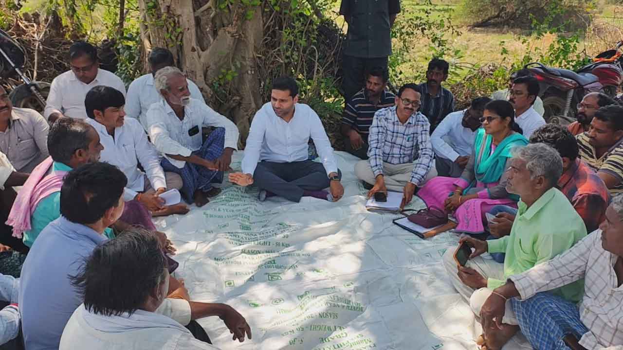 Collector Muzammil Khan | కారేపల్లి మండలంలో కలెక్టర్ ముజమ్మిల్ ఖాన్ విస్తృత పర్యటన