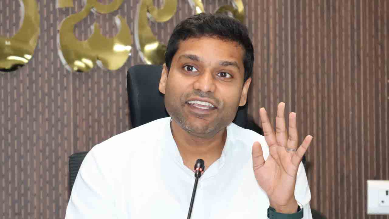 ఇందిరమ్మ ఇండ్ల నిర్మాణానికి తోడ్పాటునివ్వాలి