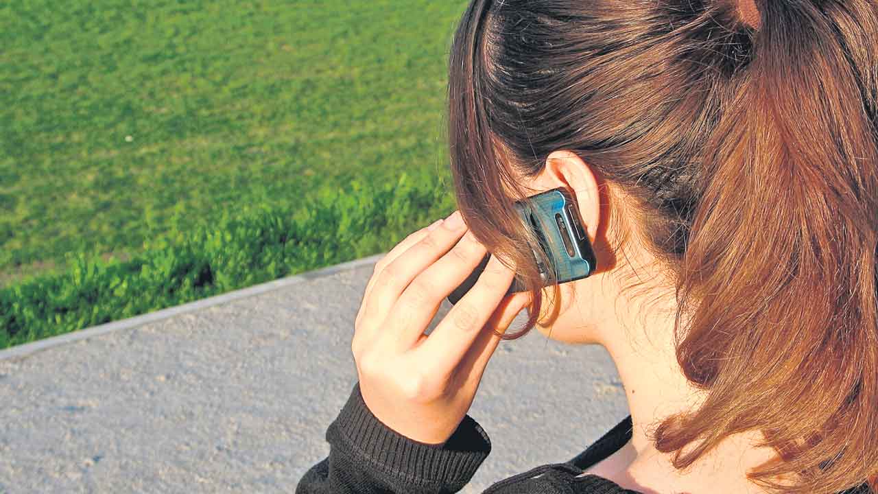 Inter Colleges | కాలేజీకి డుమ్మా కొడితే ఇంటికే ఫోన్‌.. ఇంటర్‌లో ఎఫ్‌ఆర్‌ఎస్‌ అటెండెన్స్‌!