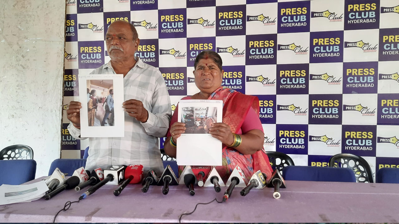 Hyderabad | ఆస్తి కోసం వేధిస్తున్న కొడుకు, కోడ‌లు.. ర‌క్ష‌ణ క‌ల్పించాల‌ని వృద్ధ దంప‌తుల వేడుకోలు