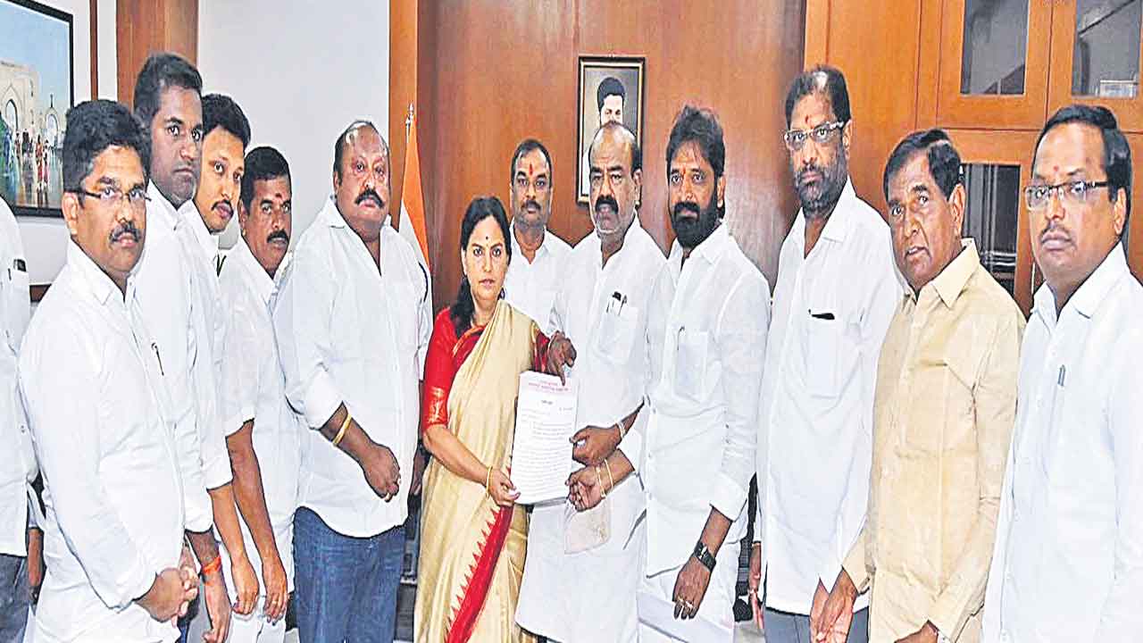 42% కోటా చట్టం తేవాలి