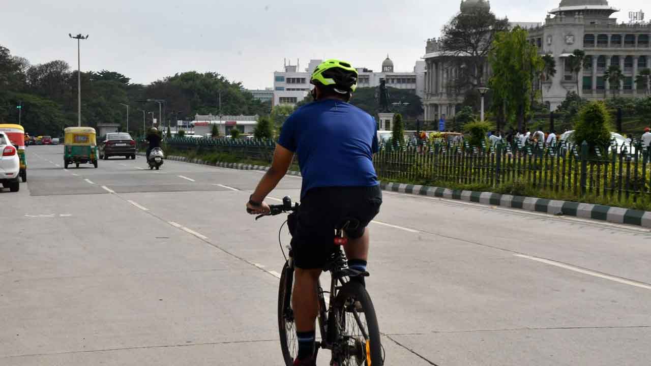 Supreme Court | తాగడానికి మంచినీరు లేక ప్రజలు అల్లాడుతుంటే.. మీకు సైకిల్‌ ట్రాక్స్‌ కావాలా?