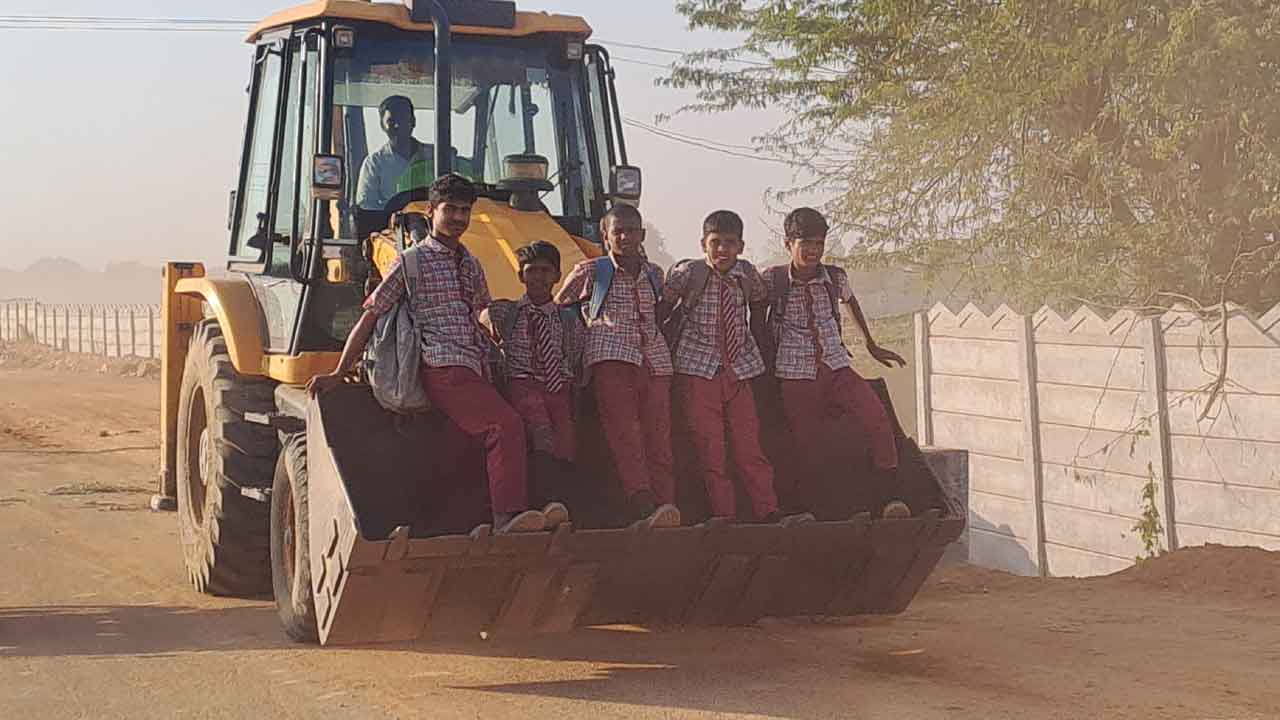 ప్రయాణం.. ప్రాణసంకటం