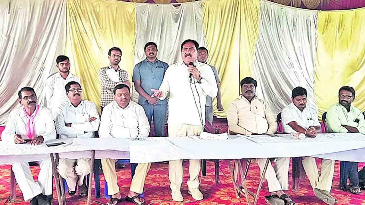 స్థానిక ఎన్నికల్లో కాంగ్రెస్‌ ఖతం