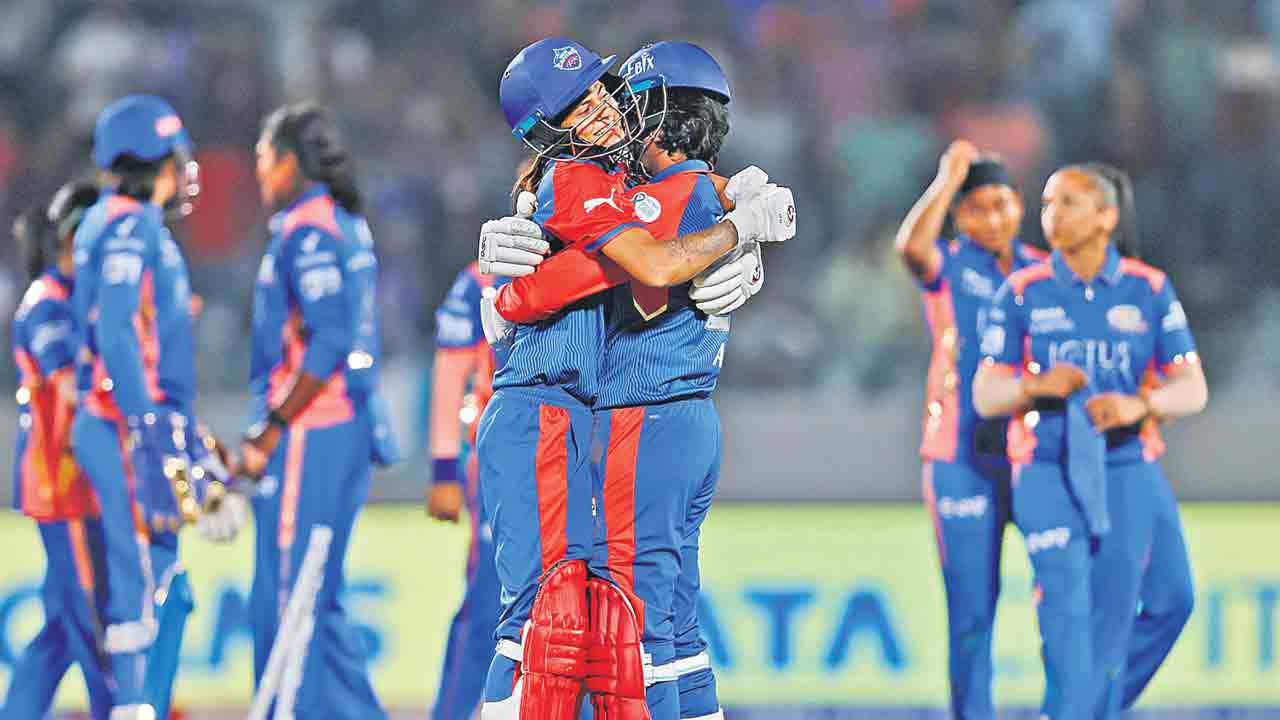 ఢిల్లీ ధమాకా..