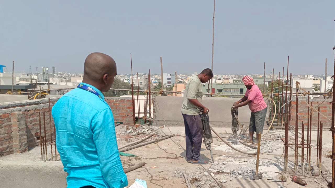Hyderabad | హైదరాబాద్‌ ఎస్సార్‌ నగర్‌లో అక్రమ నిర్మాణాలు కూల్చివేత