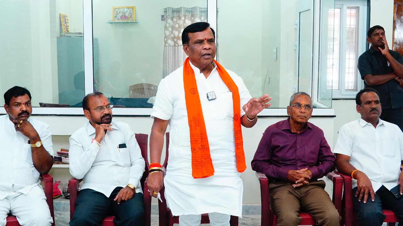 కాంగ్రెస్‌ ప్రభుత్వంలో నిరుద్యోగులకు భరోసా లేదు : ఎమ్మెల్యే ధన్‌పాల్‌ సూర్యనారాయణ