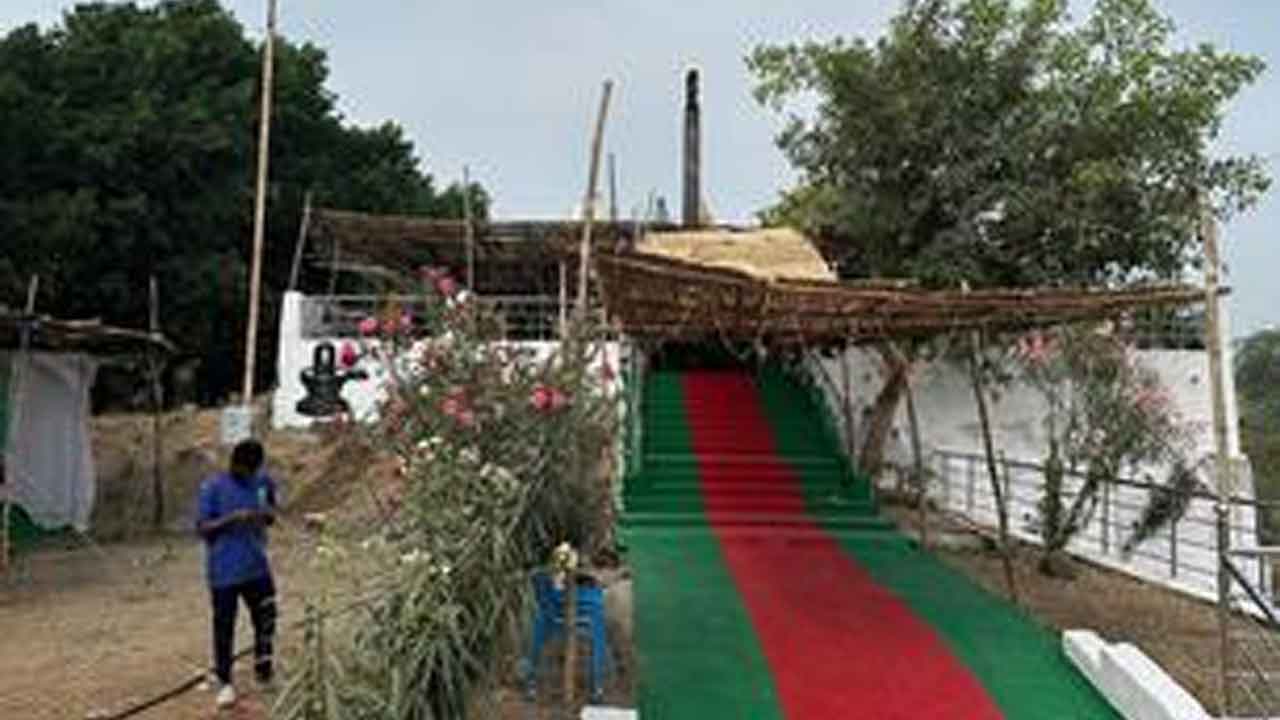 Shiva temples | మహాశివరాత్రి ఉత్సవాలకు ముస్తాబైన కాకతీయుల కాలం నాటి శివాలయాలు