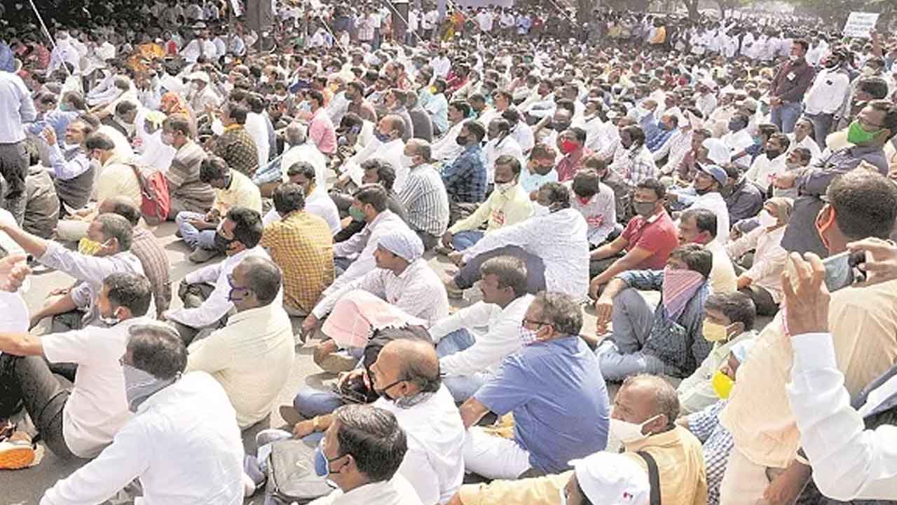 కేంద్ర బడ్జెట్‌ కార్పొరేట్‌ సంస్థలకు అనుకూలం