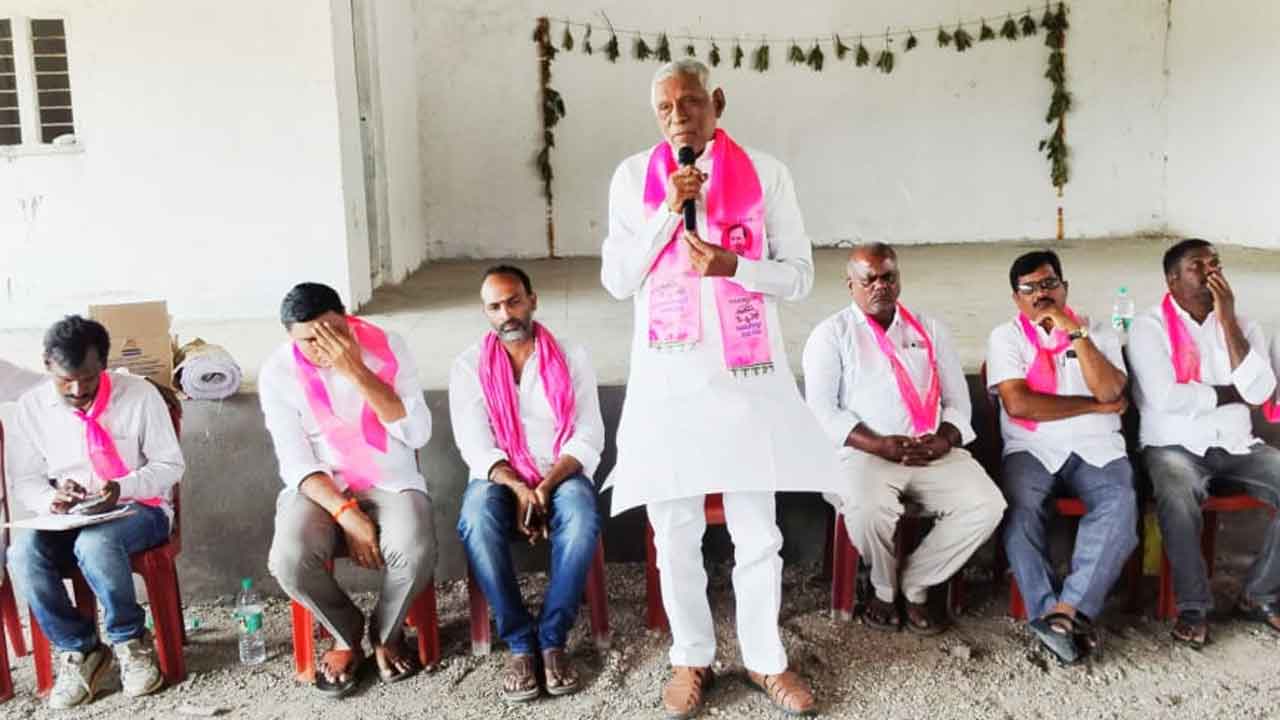 Nadelli Diwakar | స్థానిక సంస్థల ఎన్నికల్లో బీఆర్‌ఎస్‌ జెండా ఎగరేద్దాం : దివాకర్ రావు